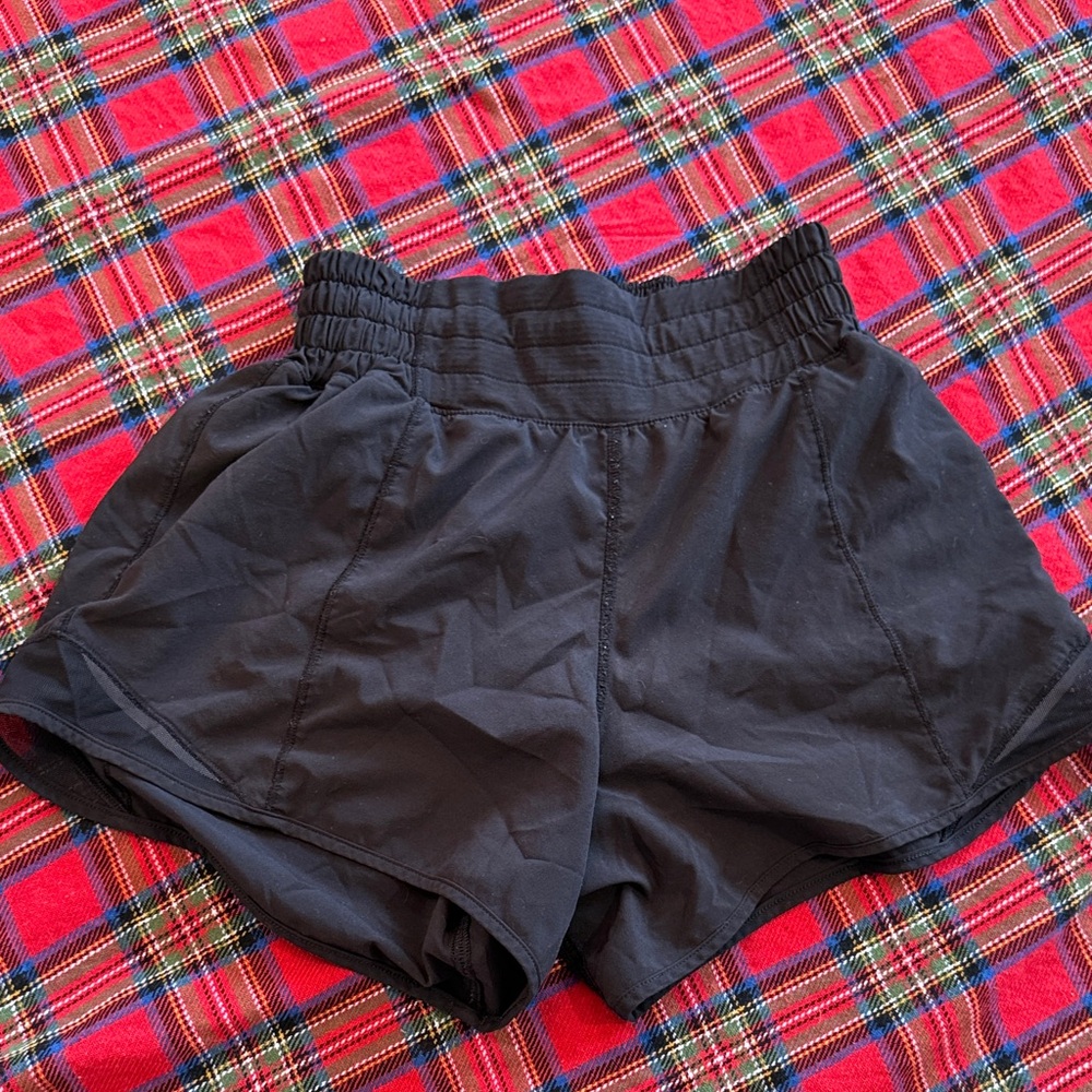 Lululemon Hotty Hot Black Women's Shorts size 0 2.5